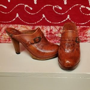 Vintage 1970's Leather/wood Clog by Upstage sze 8